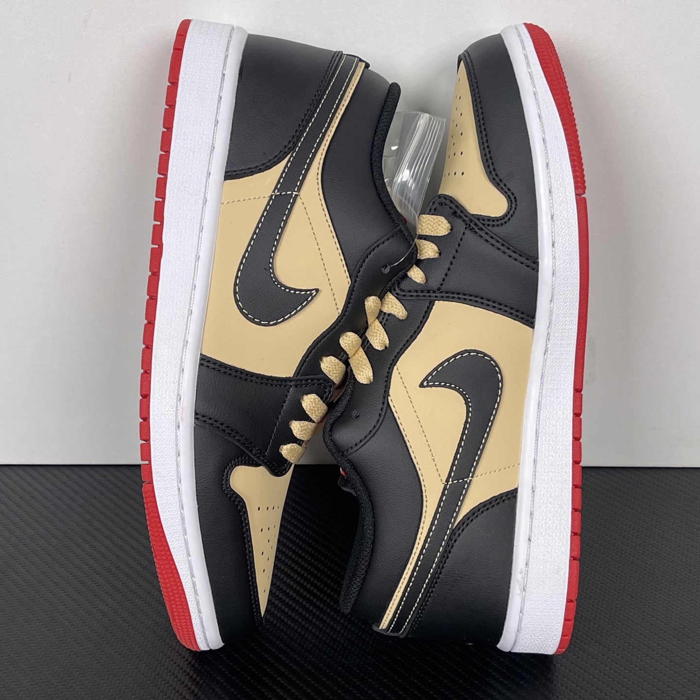 Jordan Air Jordan 1 Low HQ2016-200