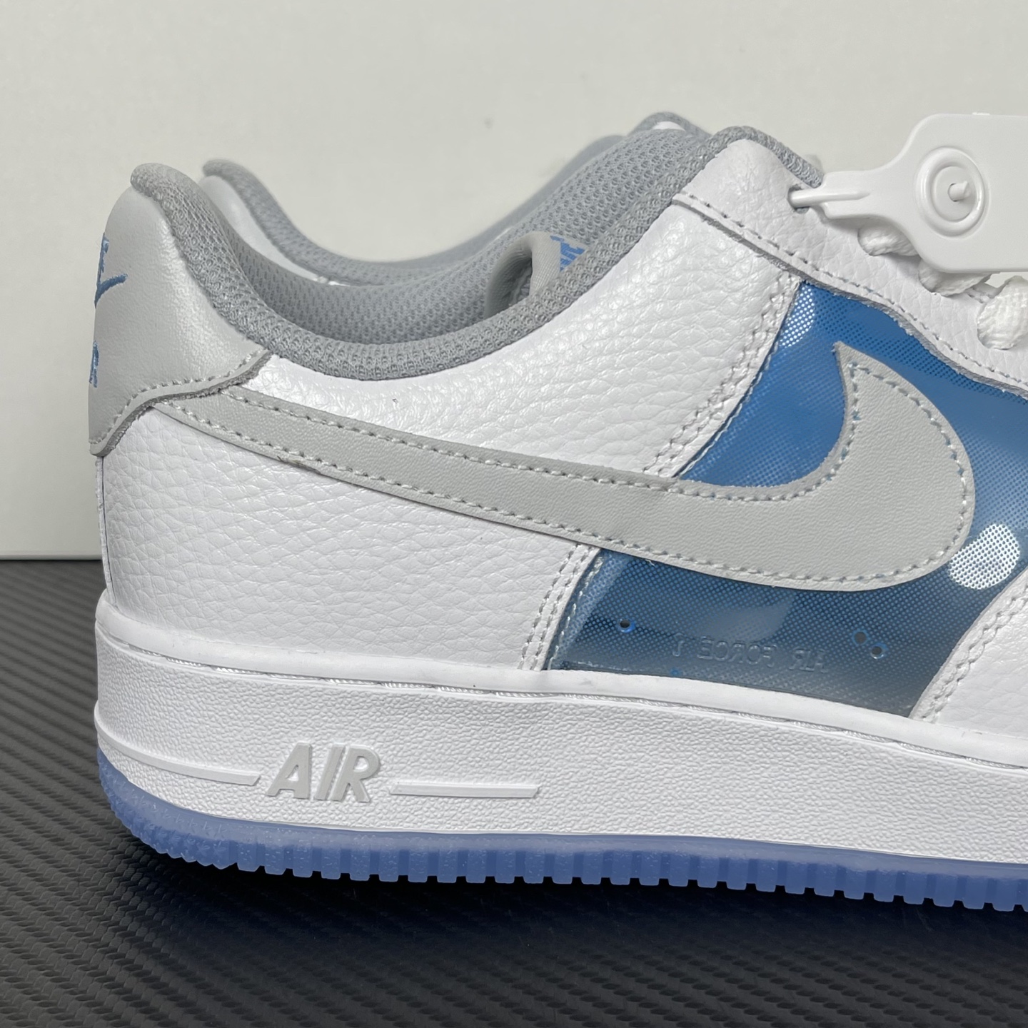 Nike Air Force 1 Low IB5724-100