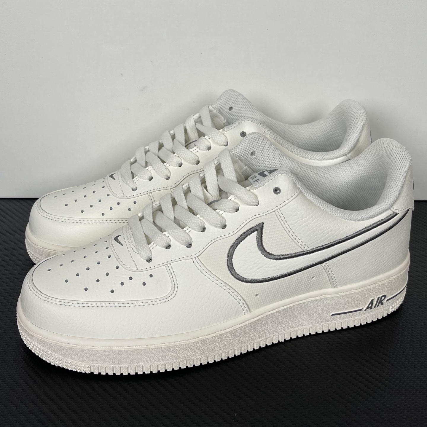 Nike Air Force 1 Low IB7677-101