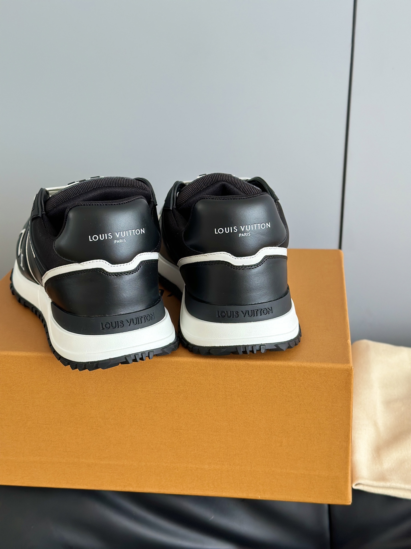 Lou*s Vuitton Run Away Maxi 25ss Sneakers(EU35-46)