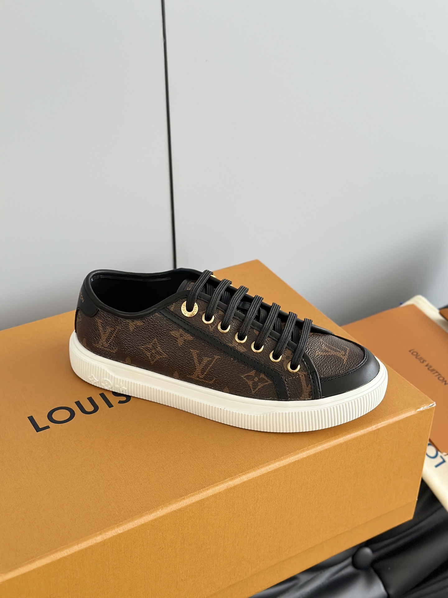 Lo*uis Vu*itton Lagoon 25ss Sneakers(EU35-41)