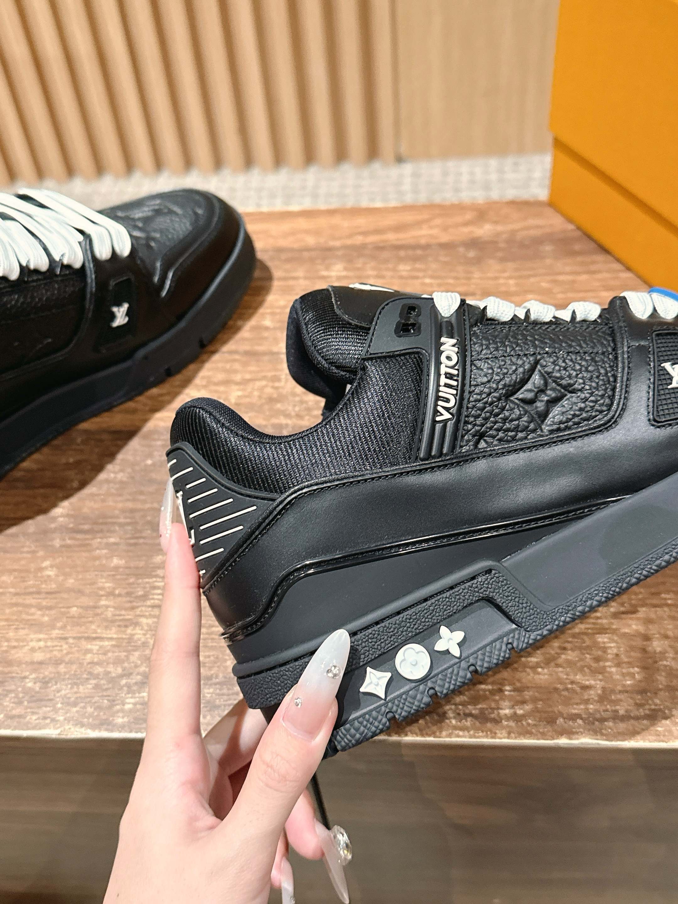 Lo*uis Vu*itton Trainer Sneakers(EU35-46)