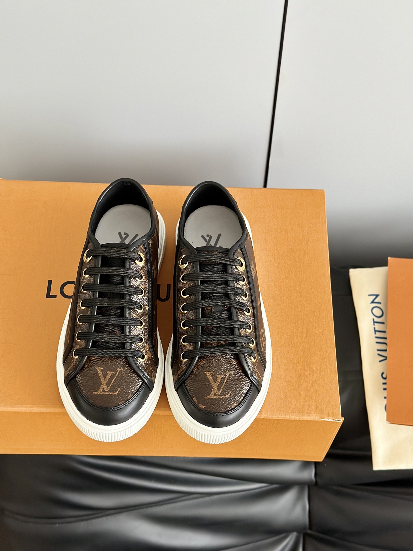Lo*uis Vu*itton Lagoon 25ss Sneakers(EU35-41)