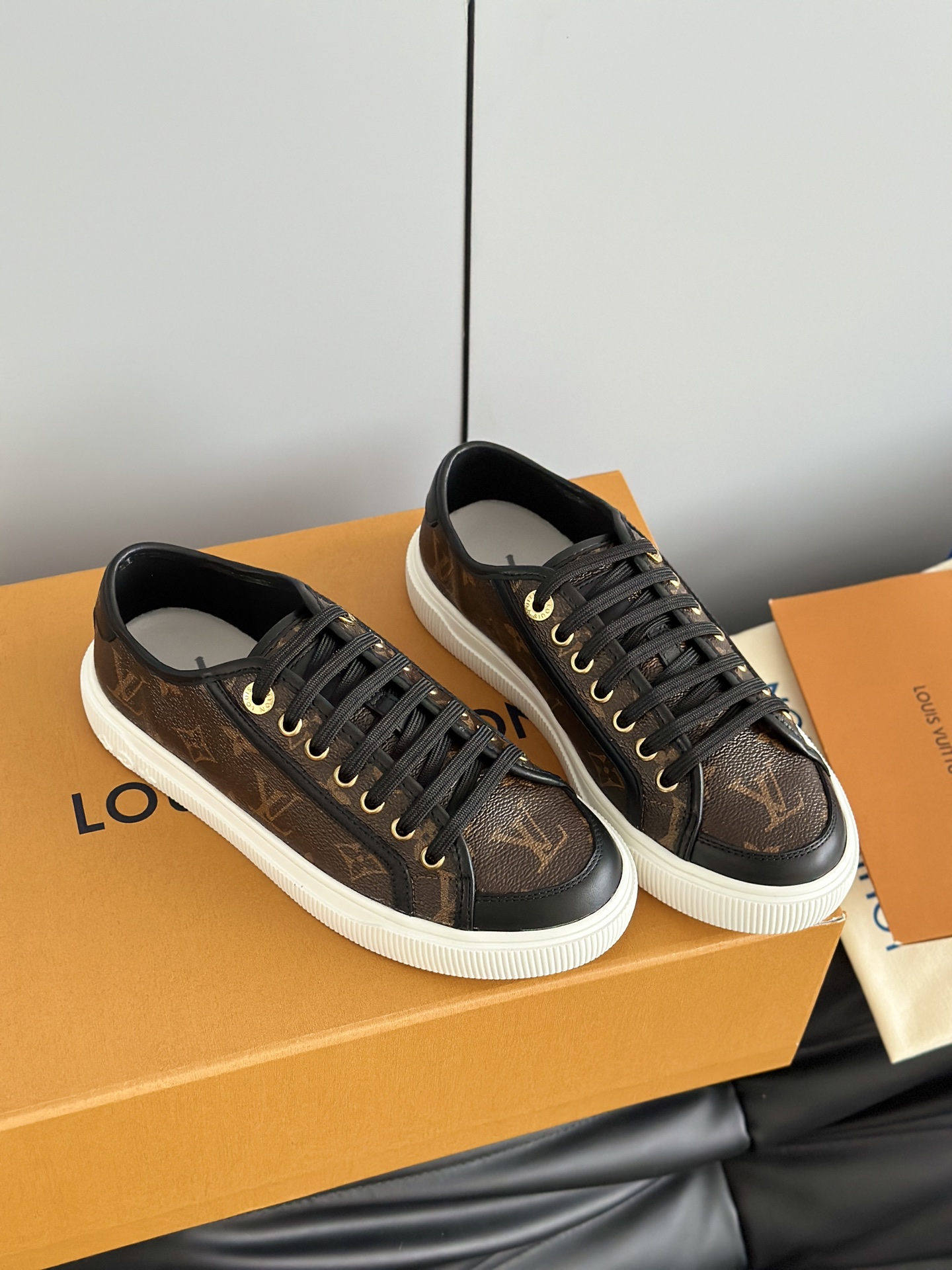 Lo*uis Vu*itton Lagoon 25ss Sneakers(EU35-41)