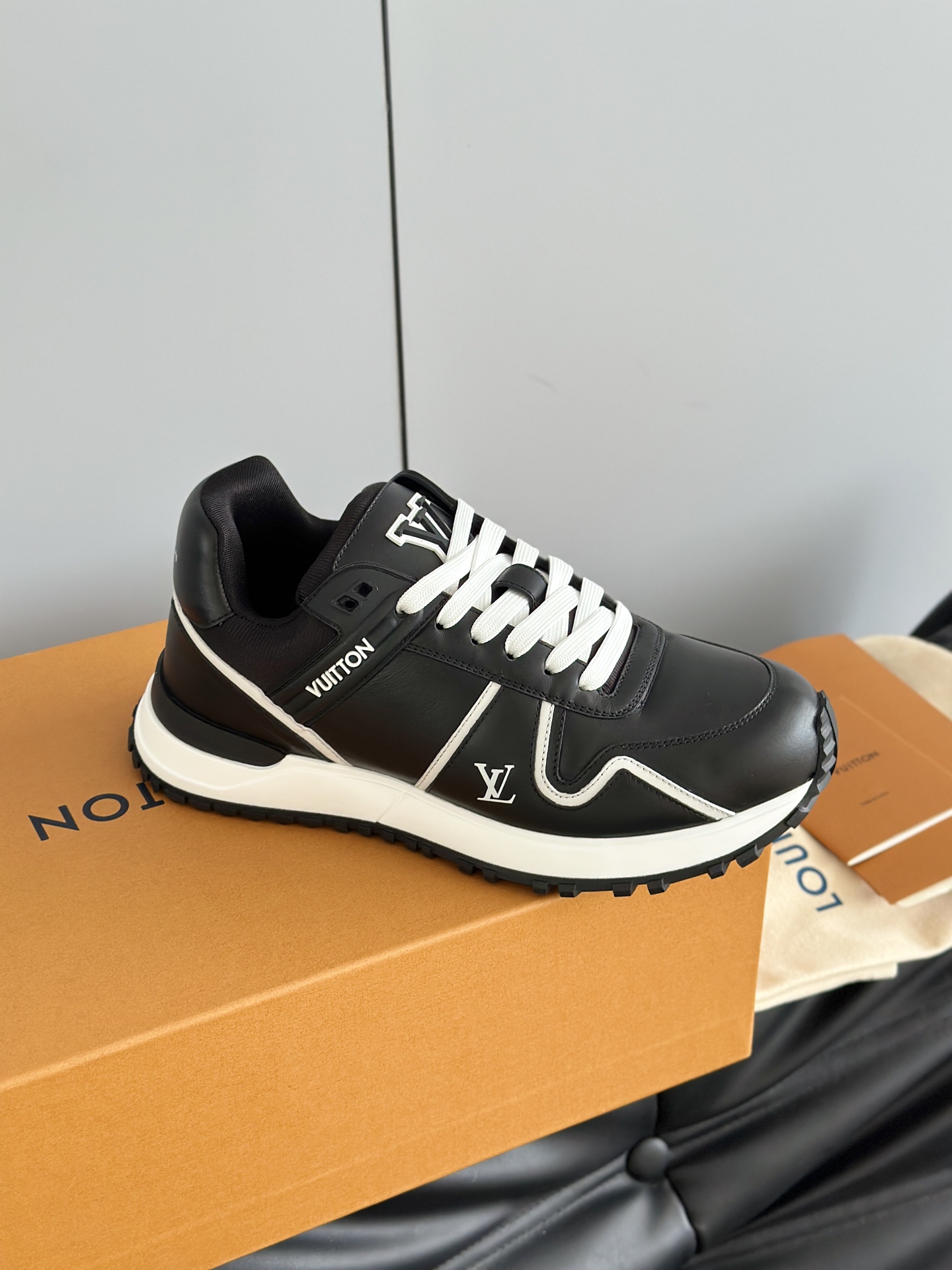 Lou*s Vuitton Run Away Maxi 25ss Sneakers(EU35-46)