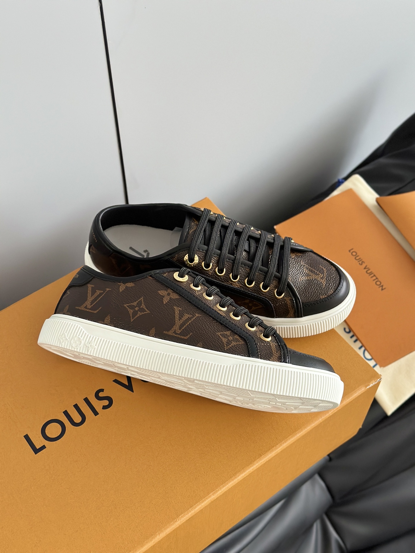 Lo*uis Vu*itton Lagoon 25ss Sneakers(EU35-41)