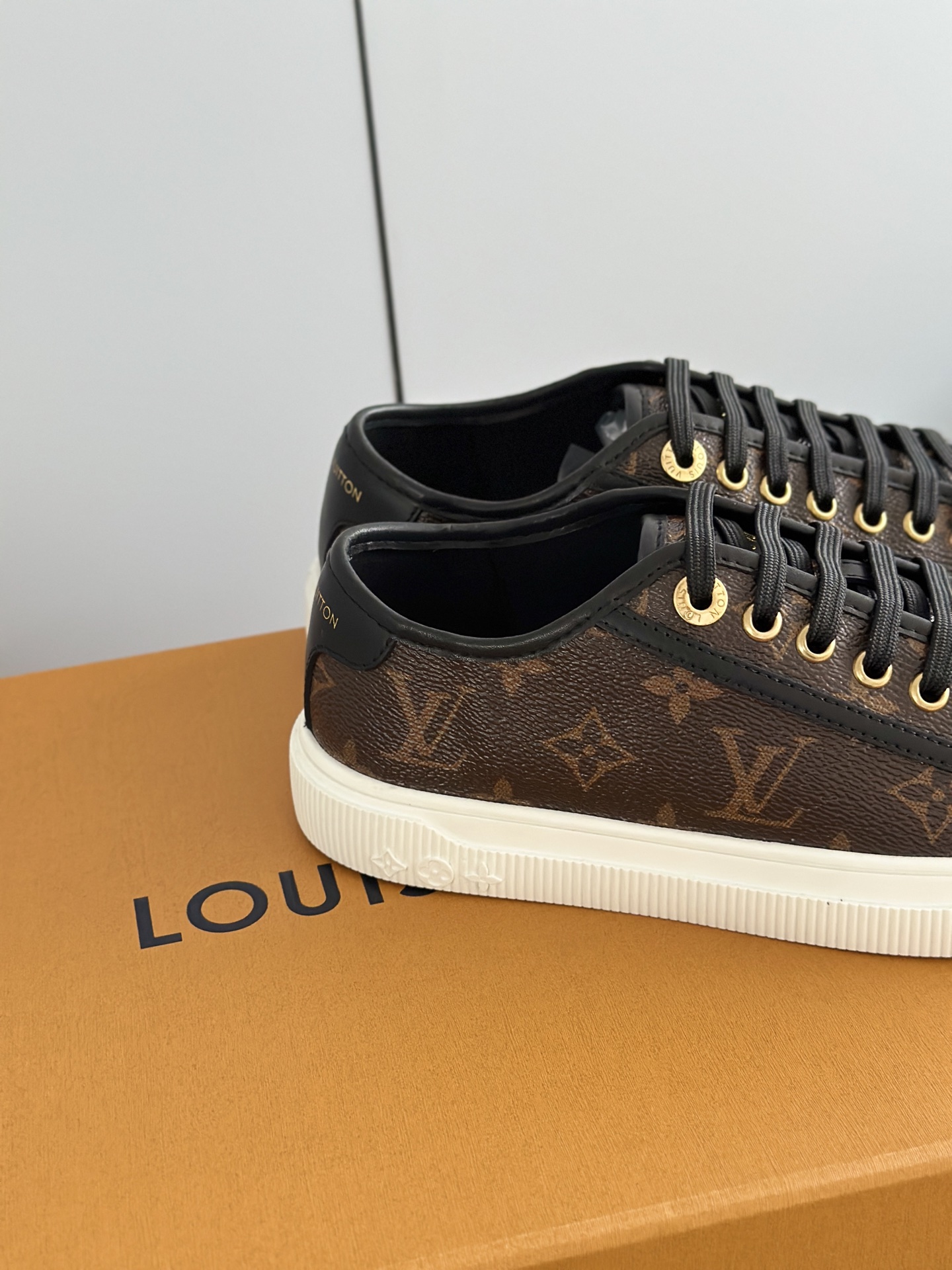 Lo*uis Vu*itton Lagoon 25ss Sneakers(EU35-41)