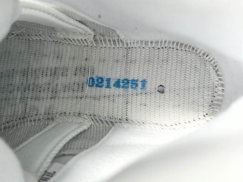 Air Jordan 5 “White Metallic HQ7983-103