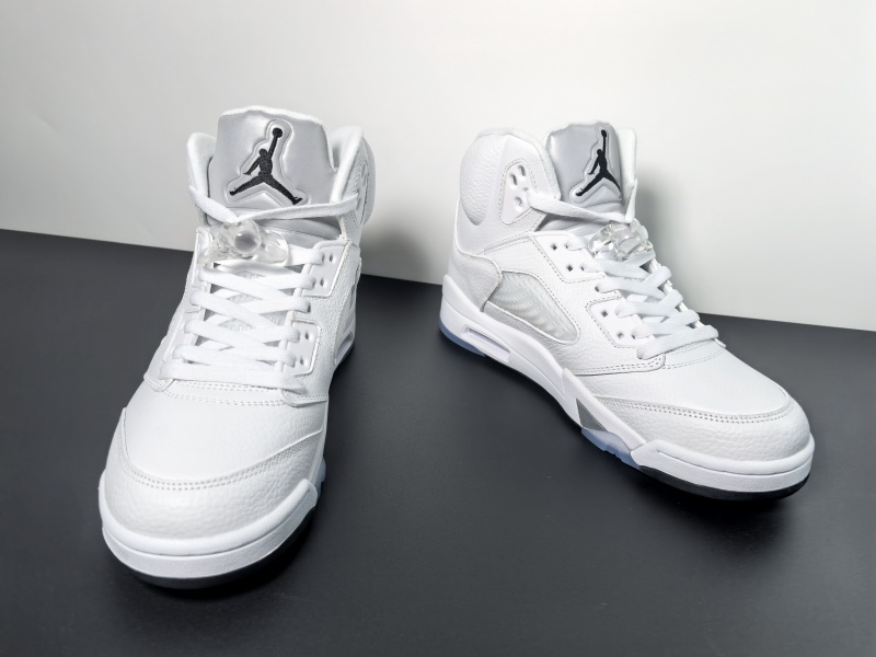Air Jordan 5 “White Metallic HQ7983-103