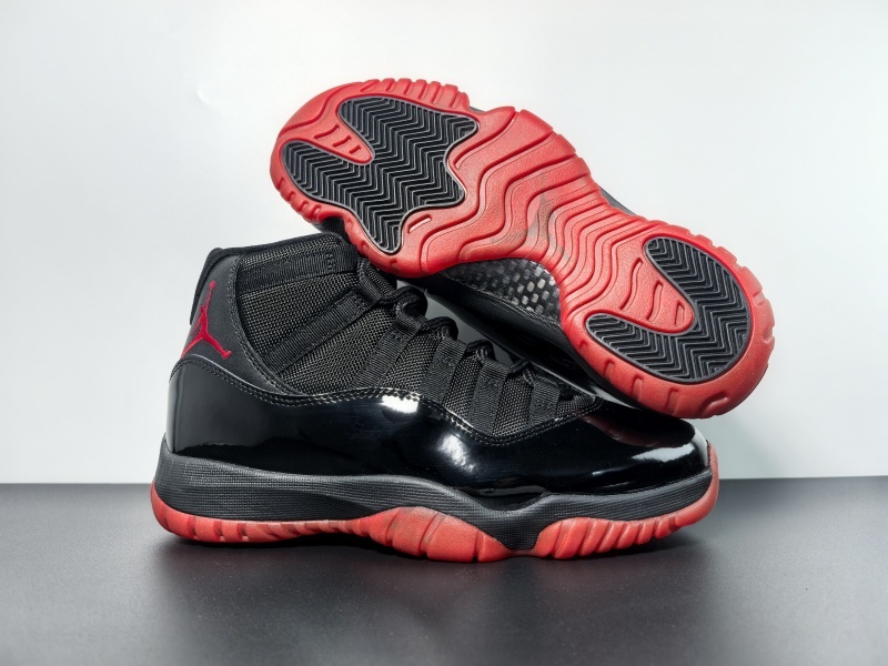Air Jordan 11 378037-326