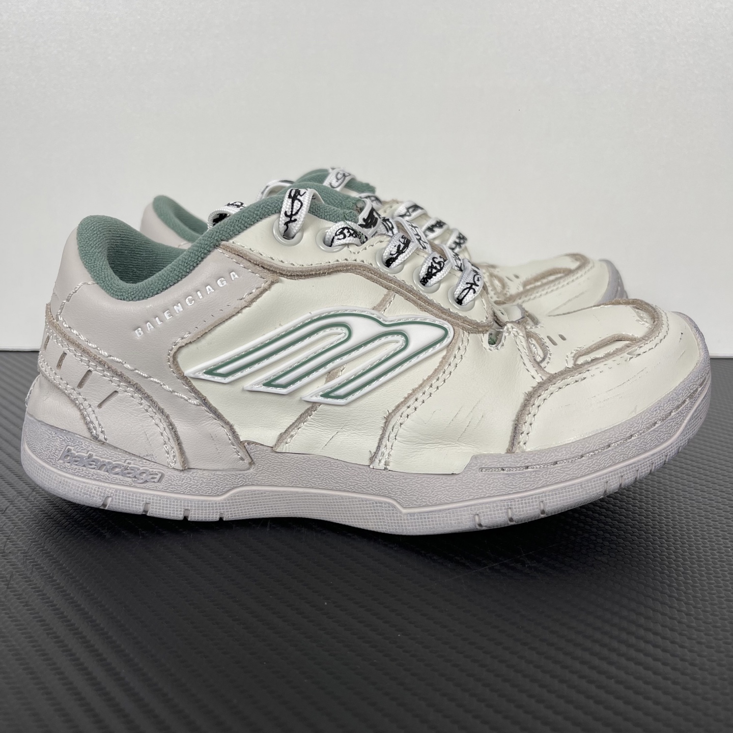 Balenciaga Hamptons Worn-Out  25ss(EU35-46)