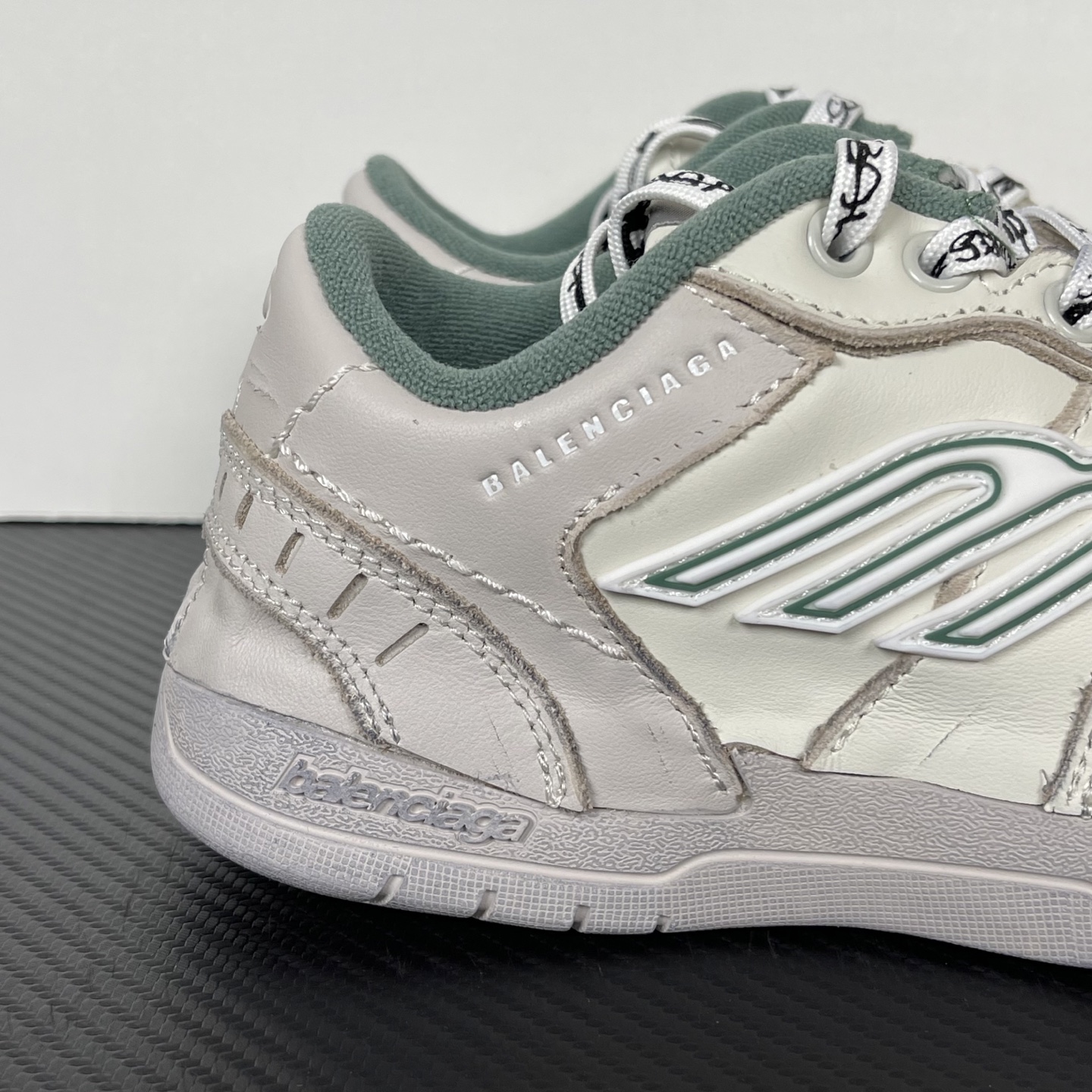 Balenciaga Hamptons Worn-Out  25ss(EU35-46)