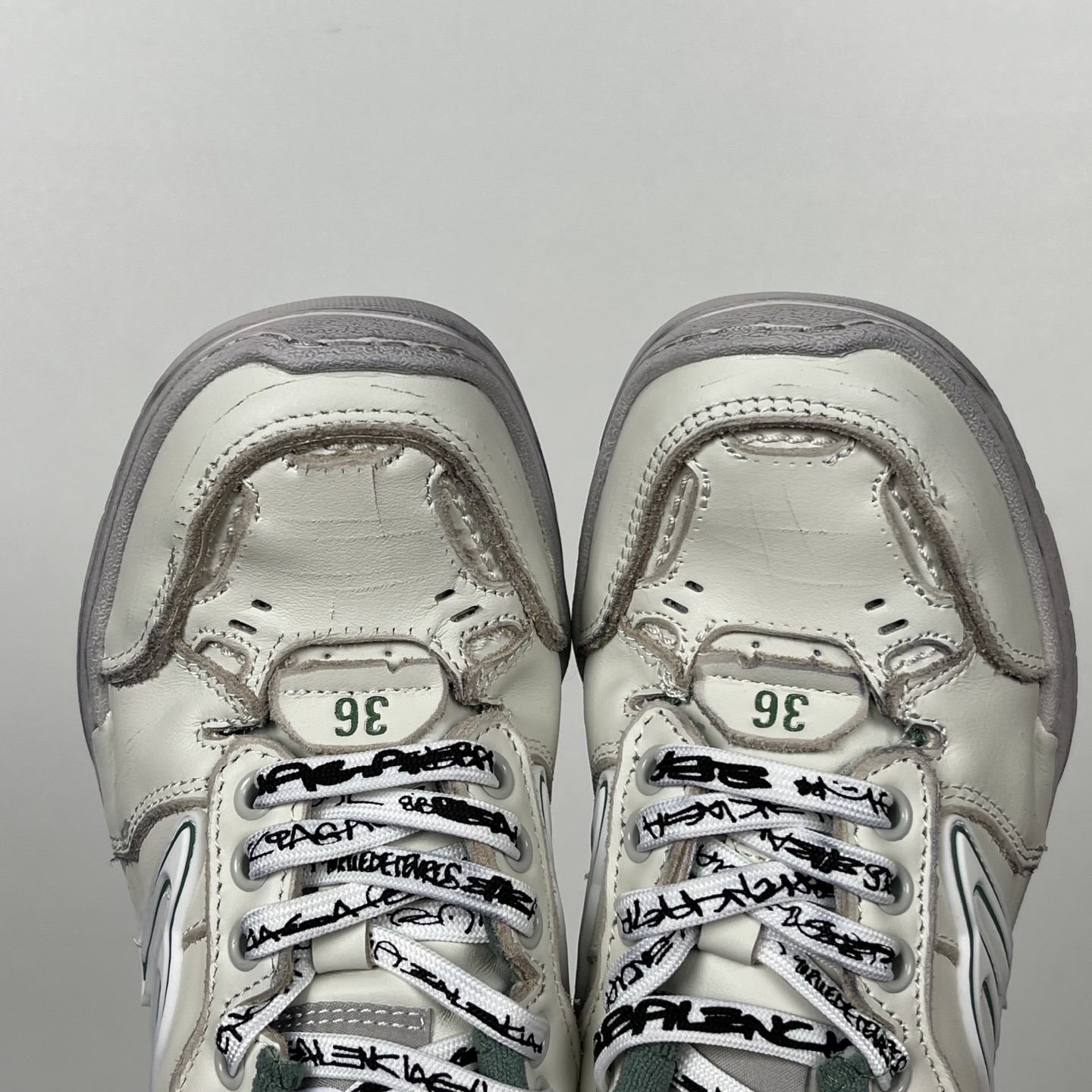 Balenciaga Hamptons Worn-Out  25ss(EU35-46)