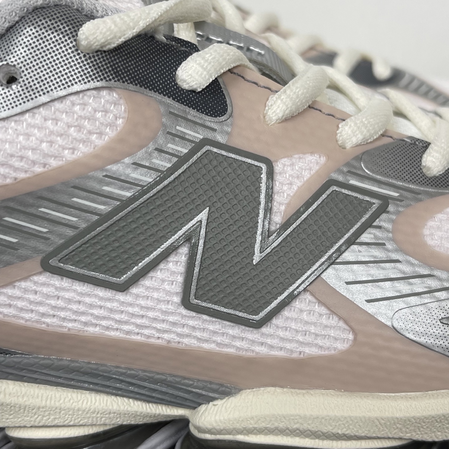 New Balance U20005F9