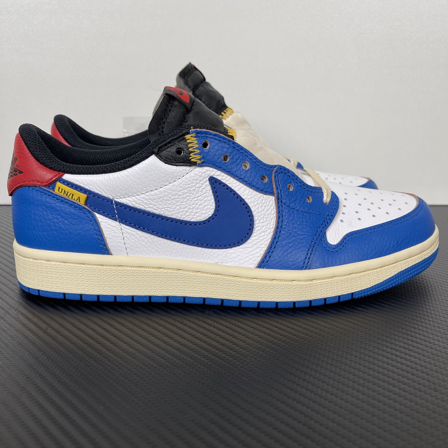 Travis Scott x Air Jordan 1 Low OG HQ6998-146