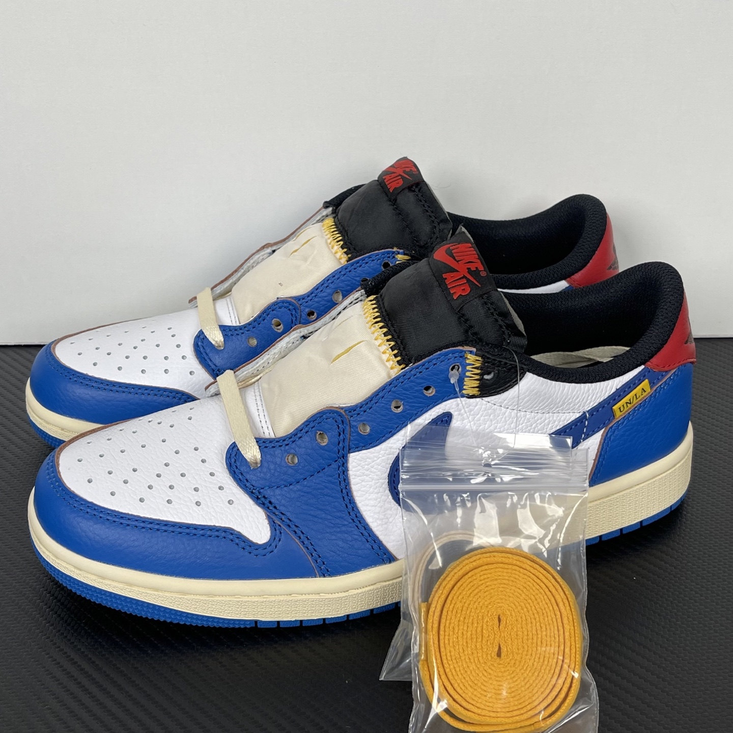Travis Scott x Air Jordan 1 Low OG HQ6998-146