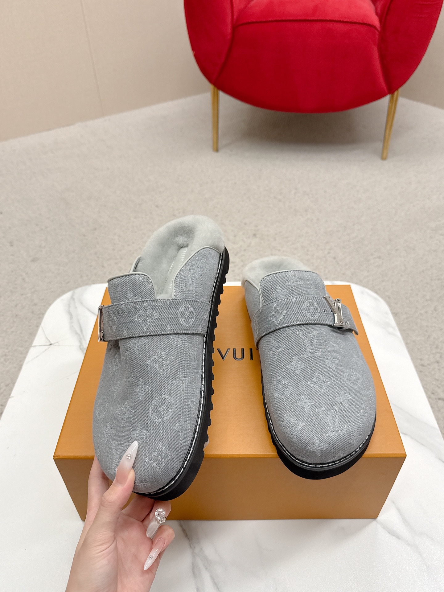 Louis Vuitt0n2025ss Slides(EU35-45)