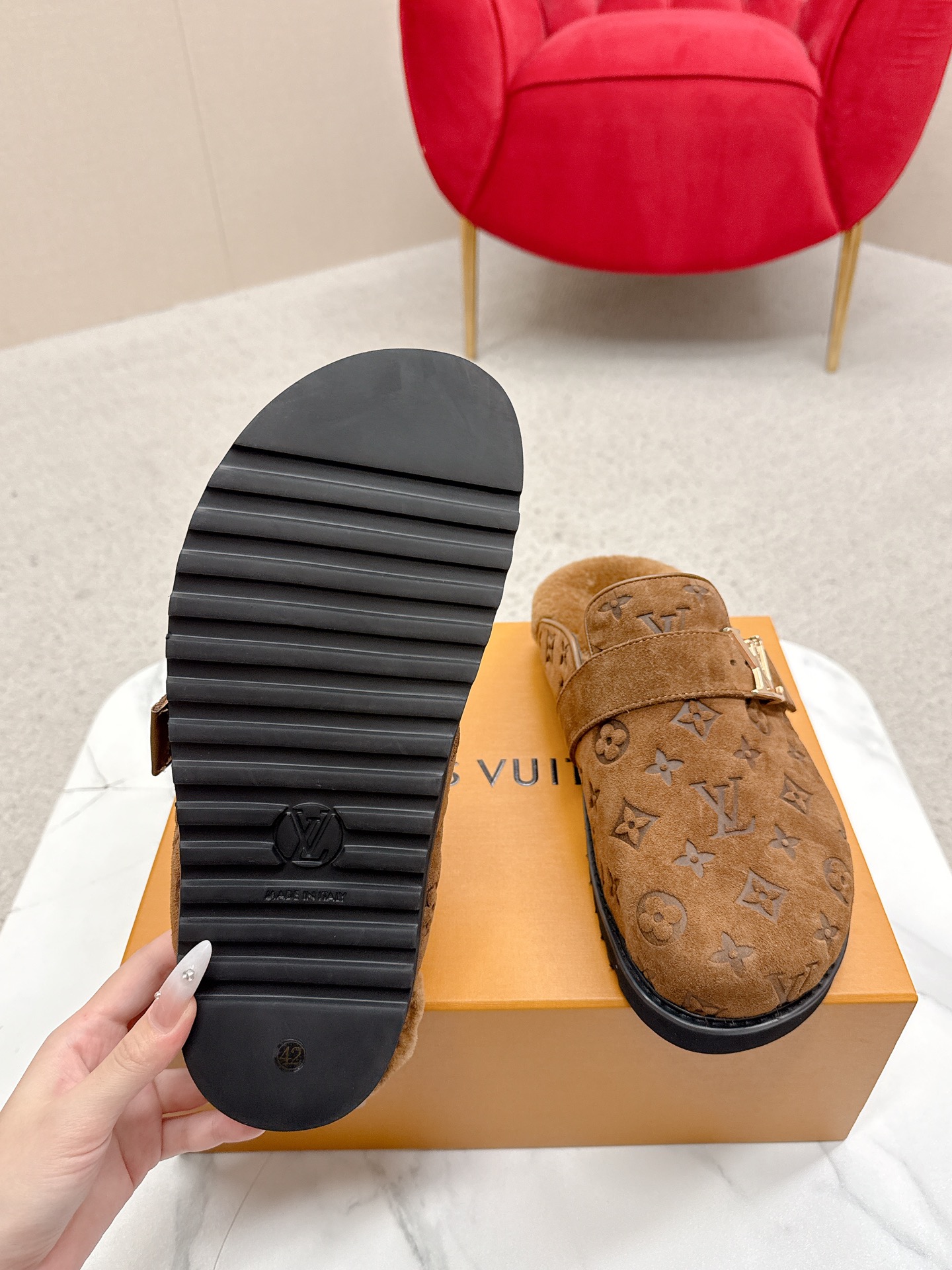 Louis Vuitt0n2025ss Slides(EU35-45)