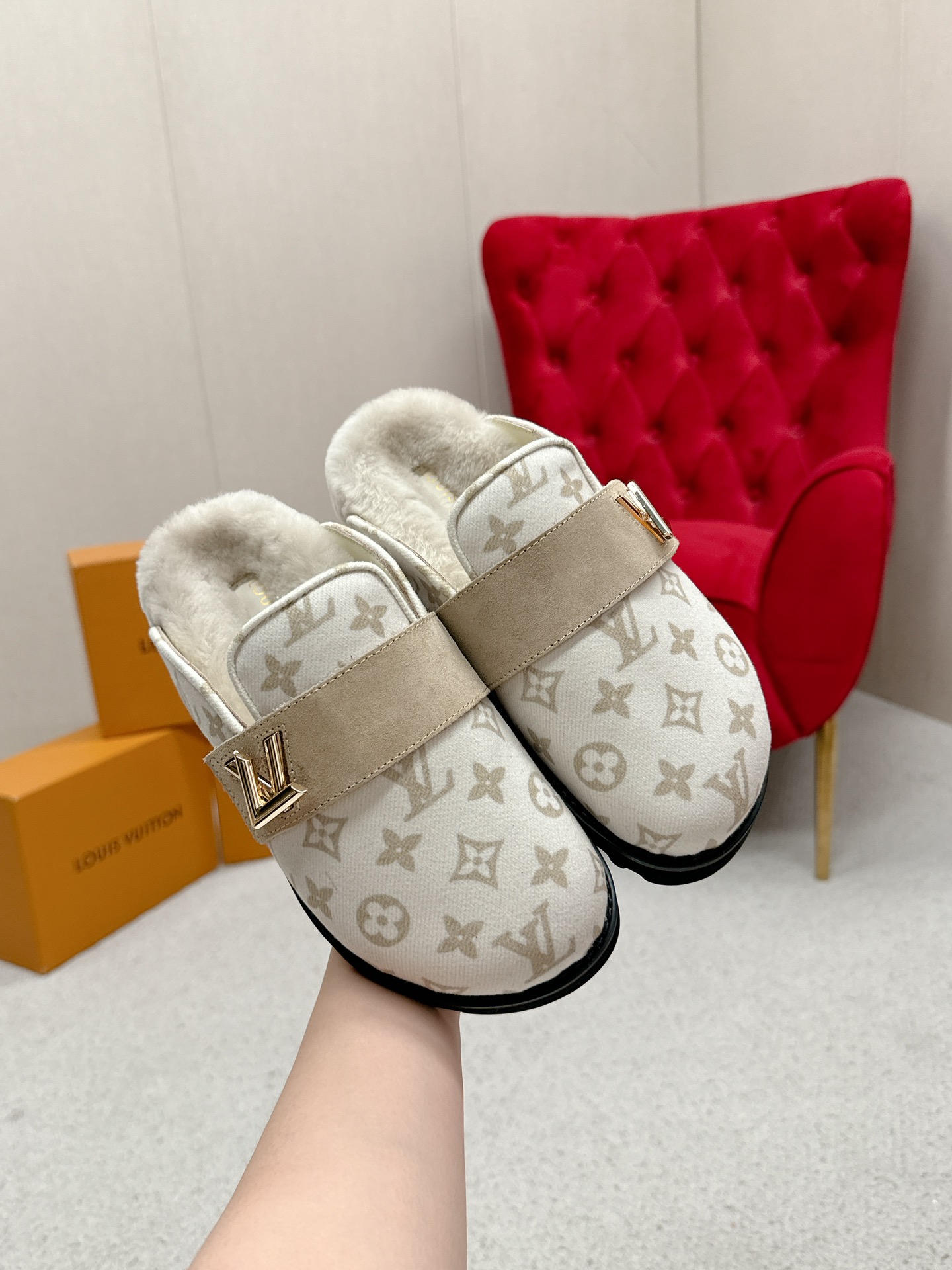 Louis Vuitt0n2025ss Slides(EU35-45)