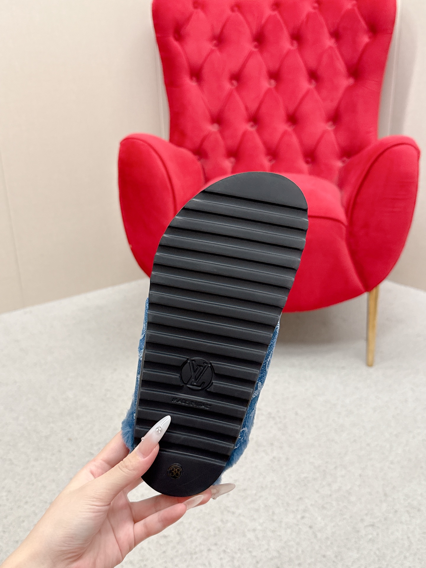 Louis Vuitt0n2025ss Slides(EU35-45)