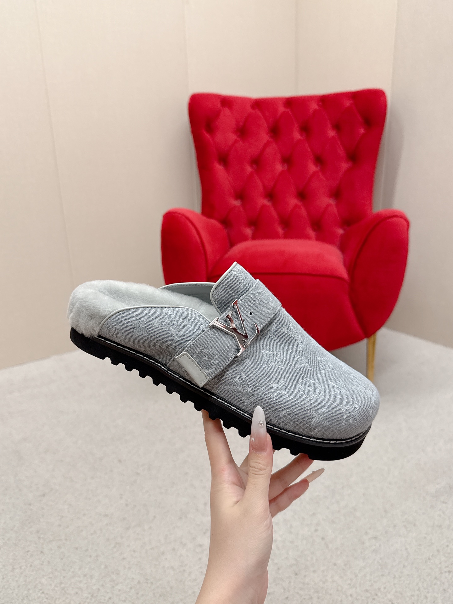 Louis Vuitt0n2025ss Slides(EU35-45)