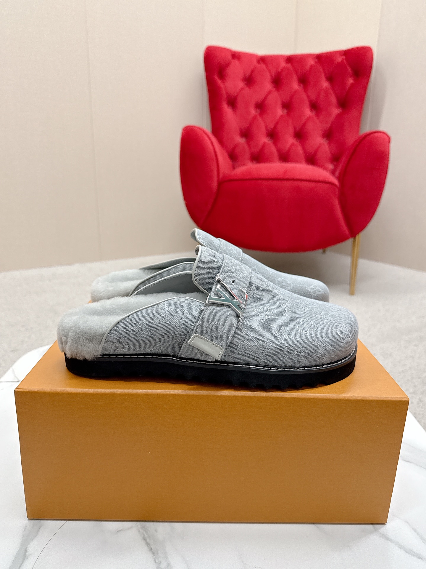 Louis Vuitt0n2025ss Slides(EU35-45)