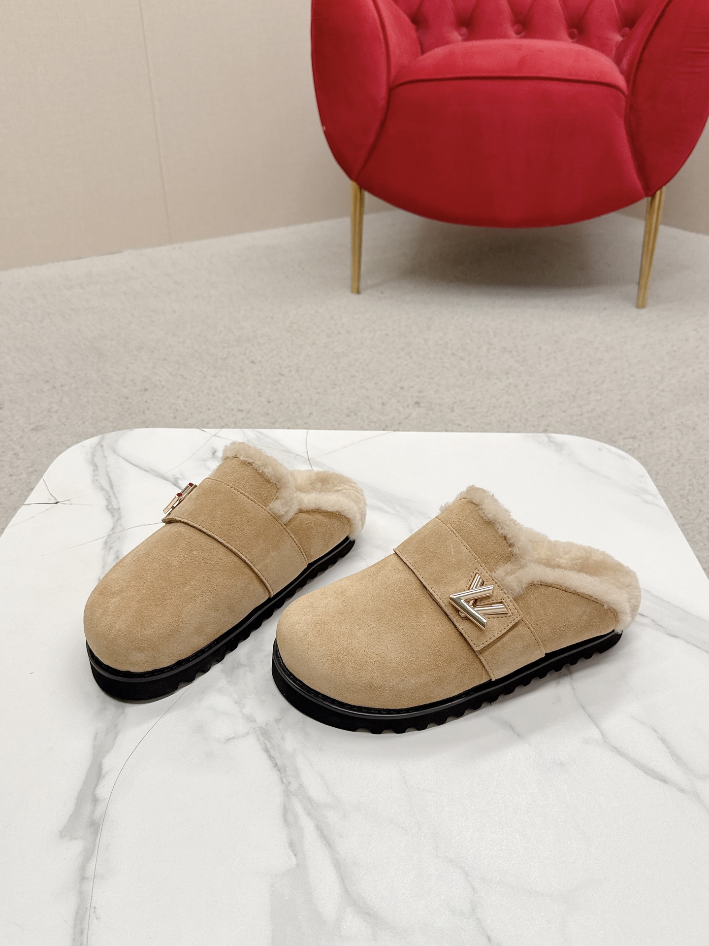 Louis Vuitt0n2025ss Slides(EU35-45)