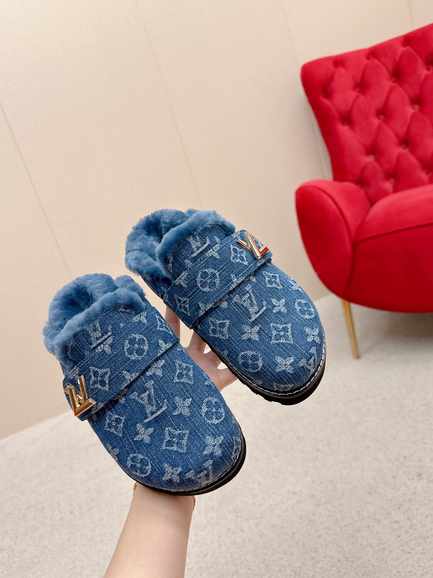 Louis Vuitt0n2025ss Slides(EU35-45)