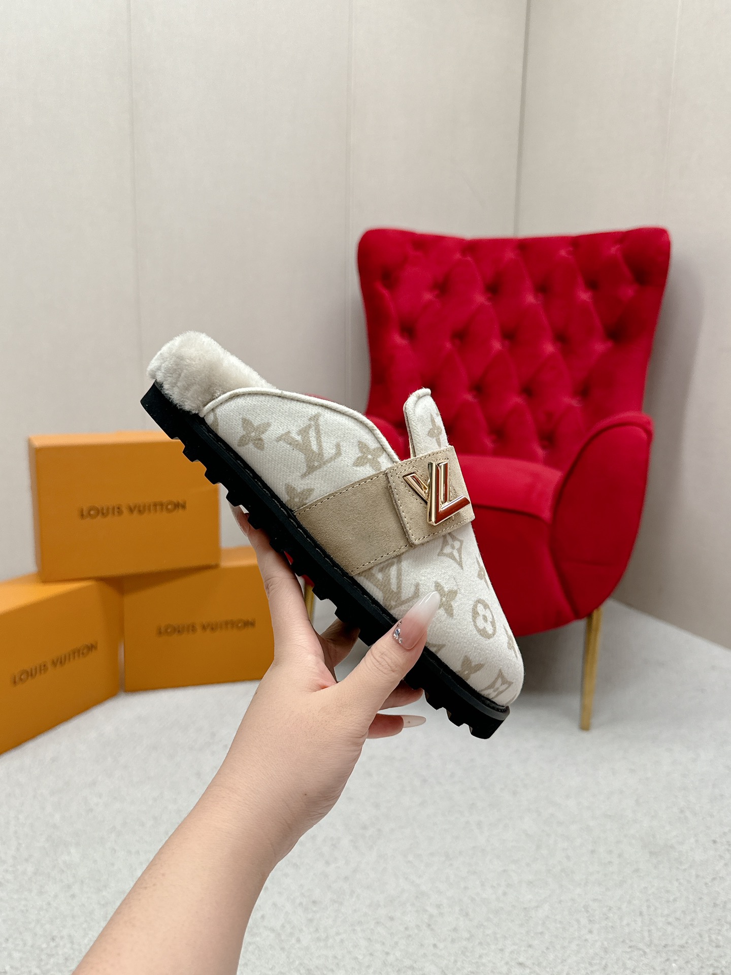 Louis Vuitt0n2025ss Slides(EU35-45)