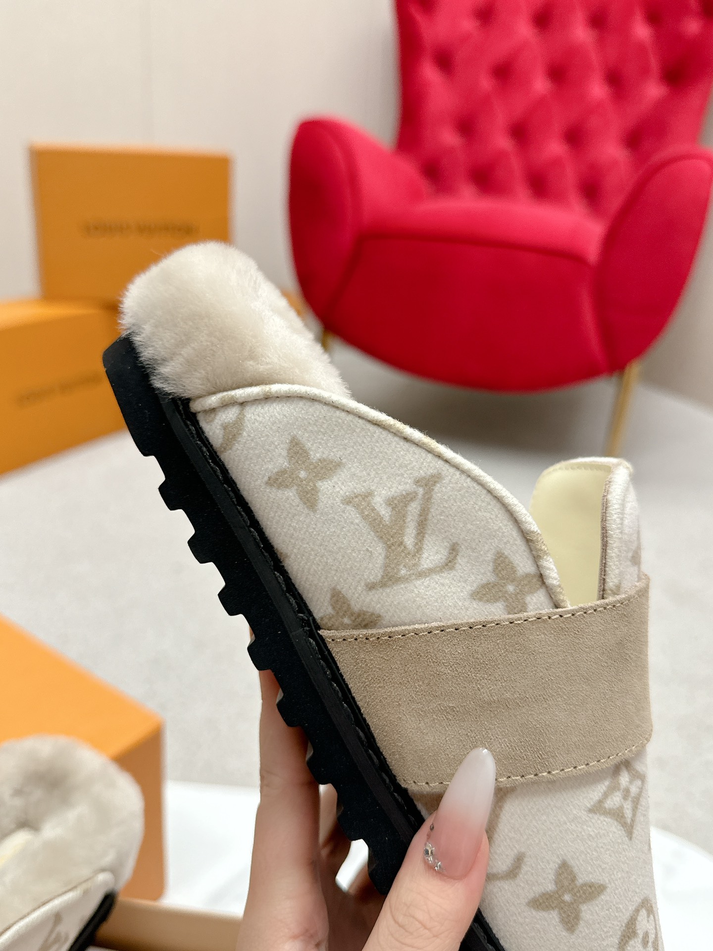 Louis Vuitt0n2025ss Slides(EU35-45)