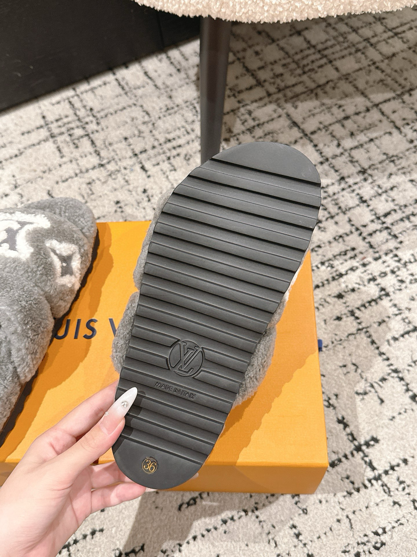 Louis Vuitt0n 2025SS Slides(EU35-46)