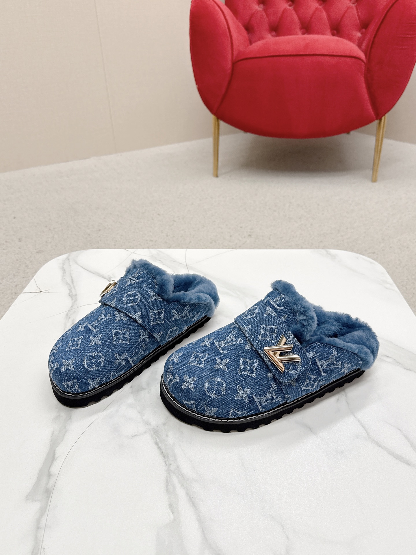 Louis Vuitt0n2025ss Slides(EU35-45)