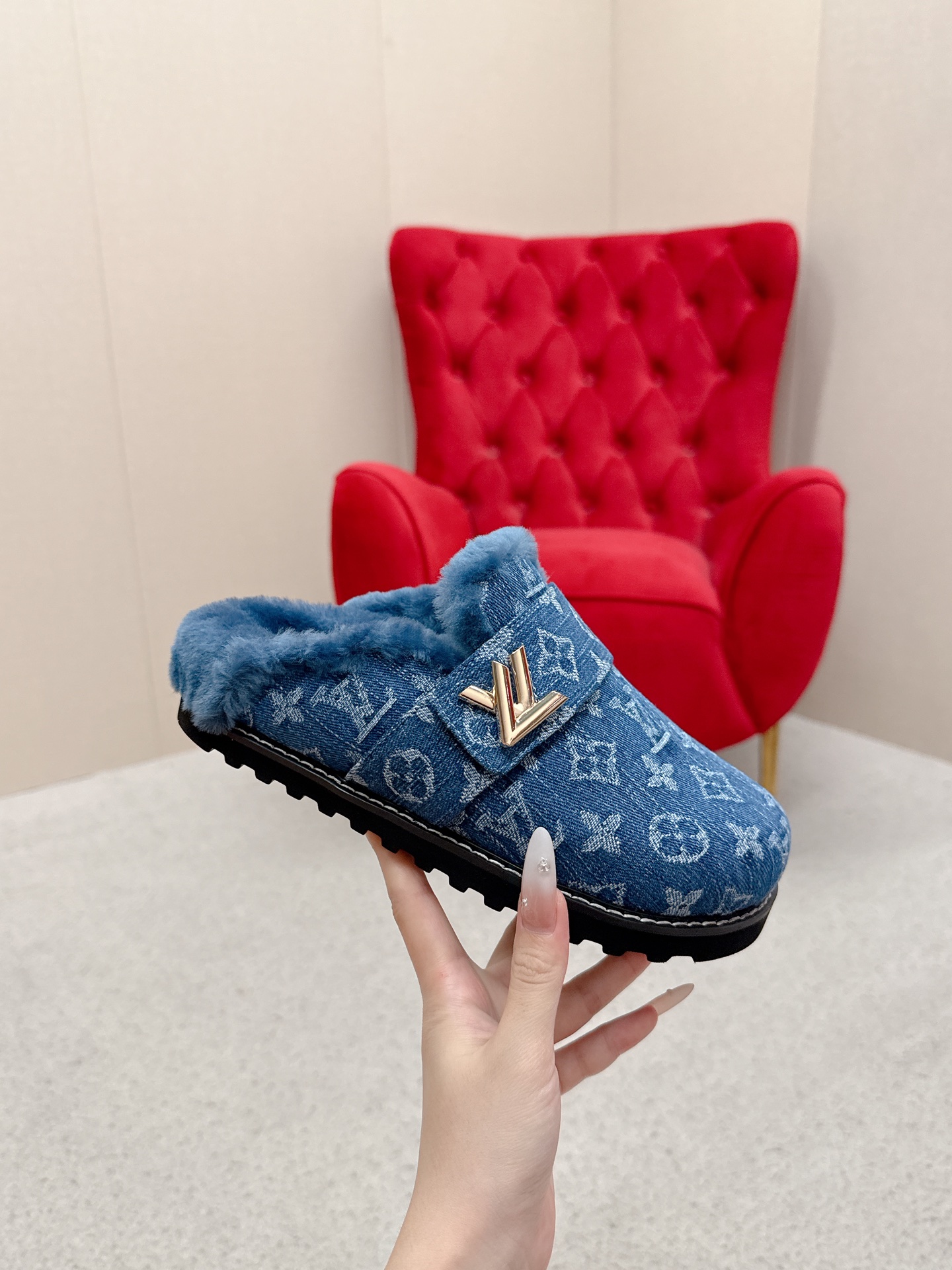 Louis Vuitt0n2025ss Slides(EU35-45)