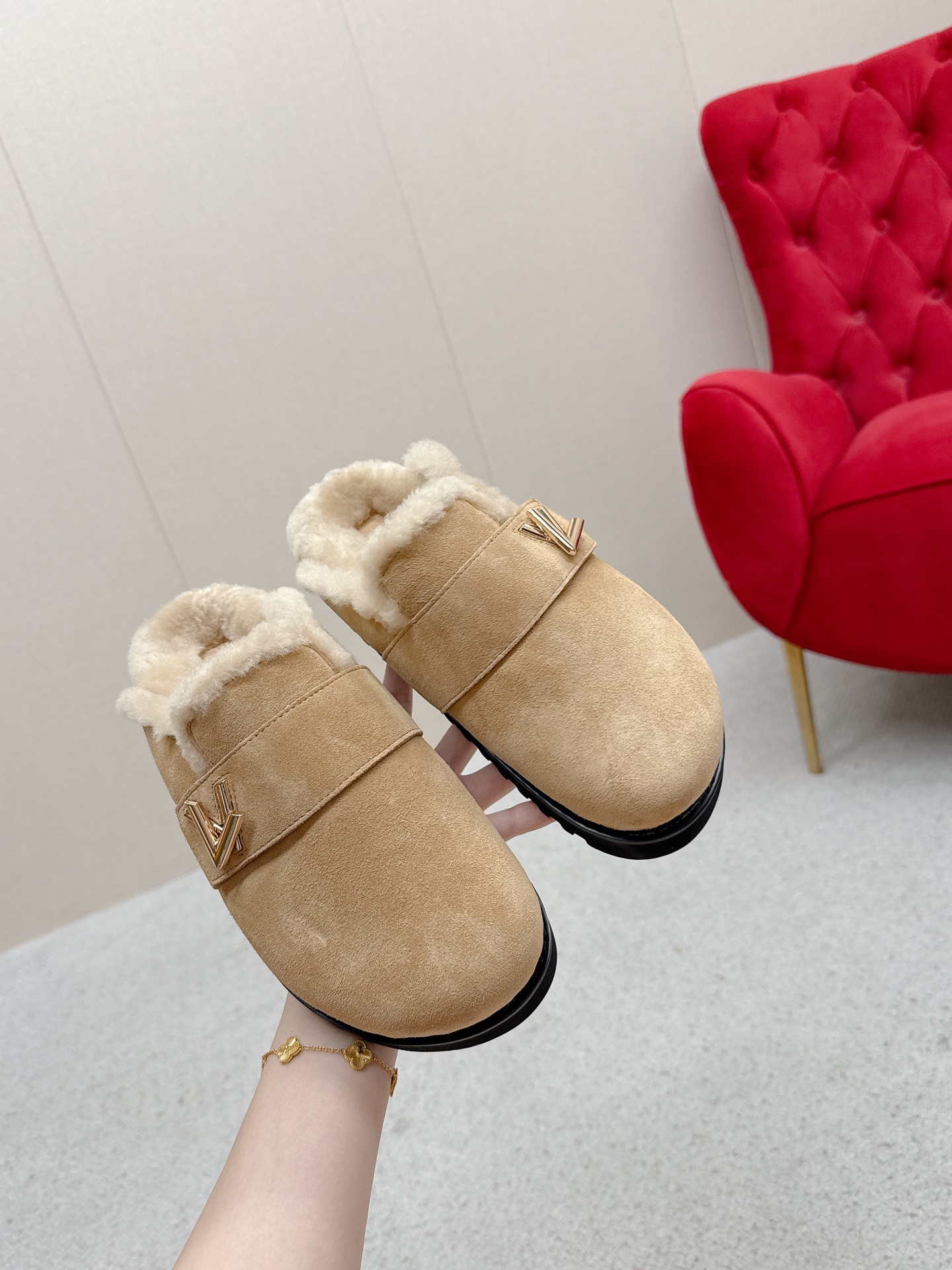 Louis Vuitt0n2025ss Slides(EU35-45)