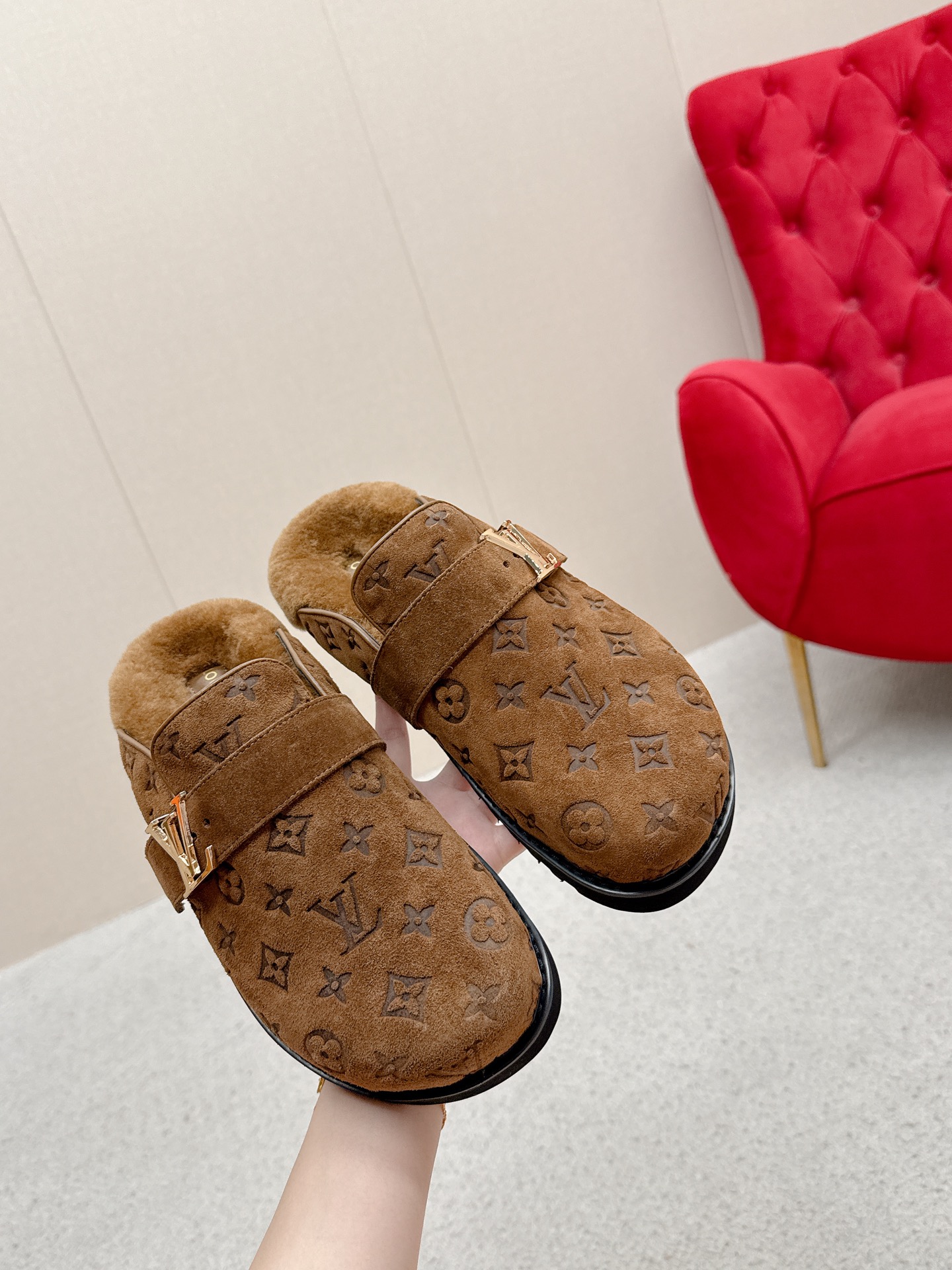 Louis Vuitt0n2025ss Slides(EU35-45)