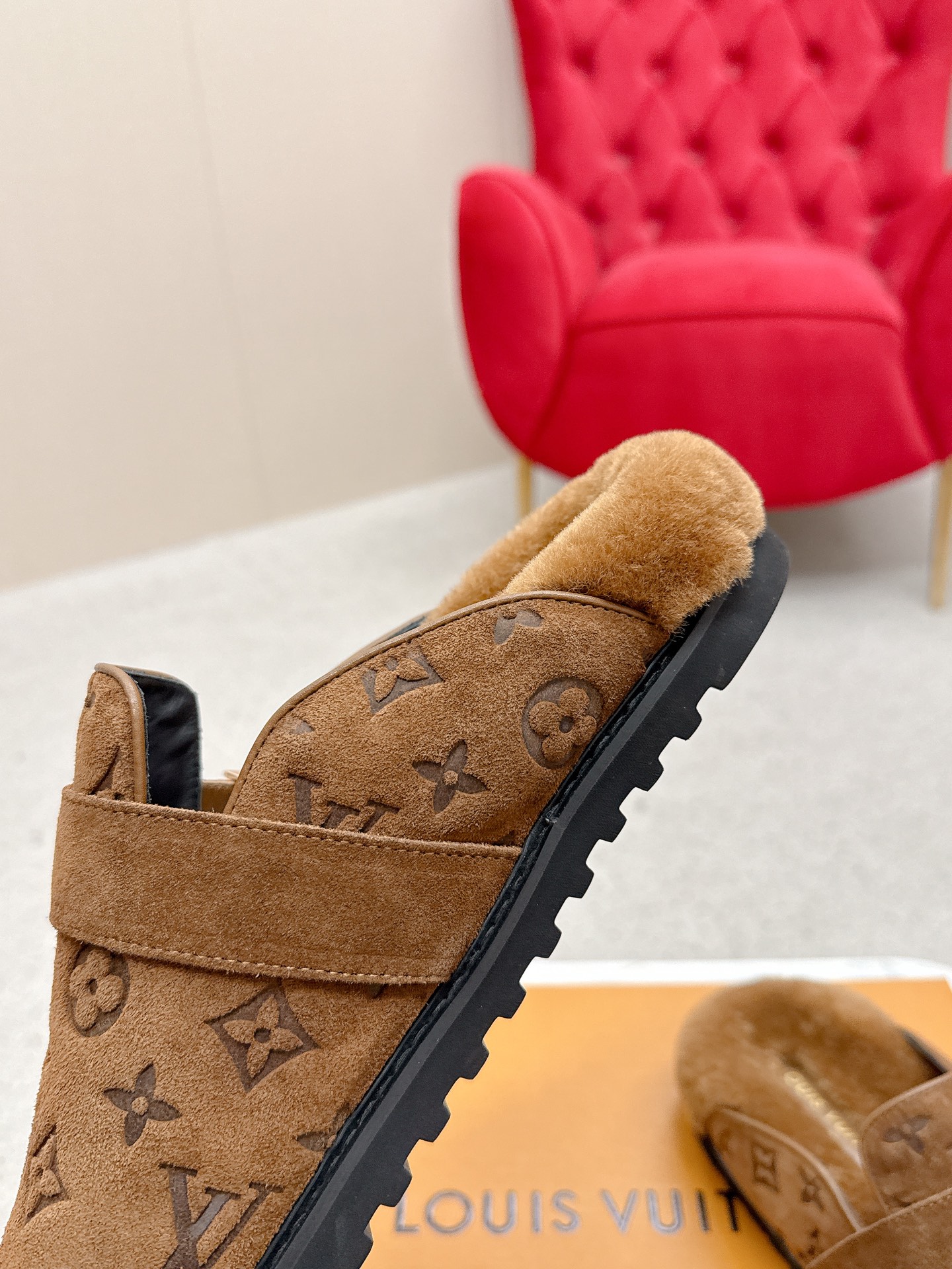 Louis Vuitt0n2025ss Slides(EU35-45)