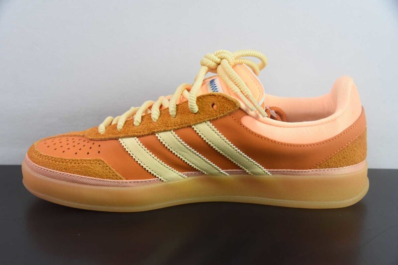 BBx AD Gazelle Indoor JS5050