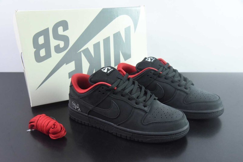 Sup x NK Dunk SB PRO OG QS HQ8487-001