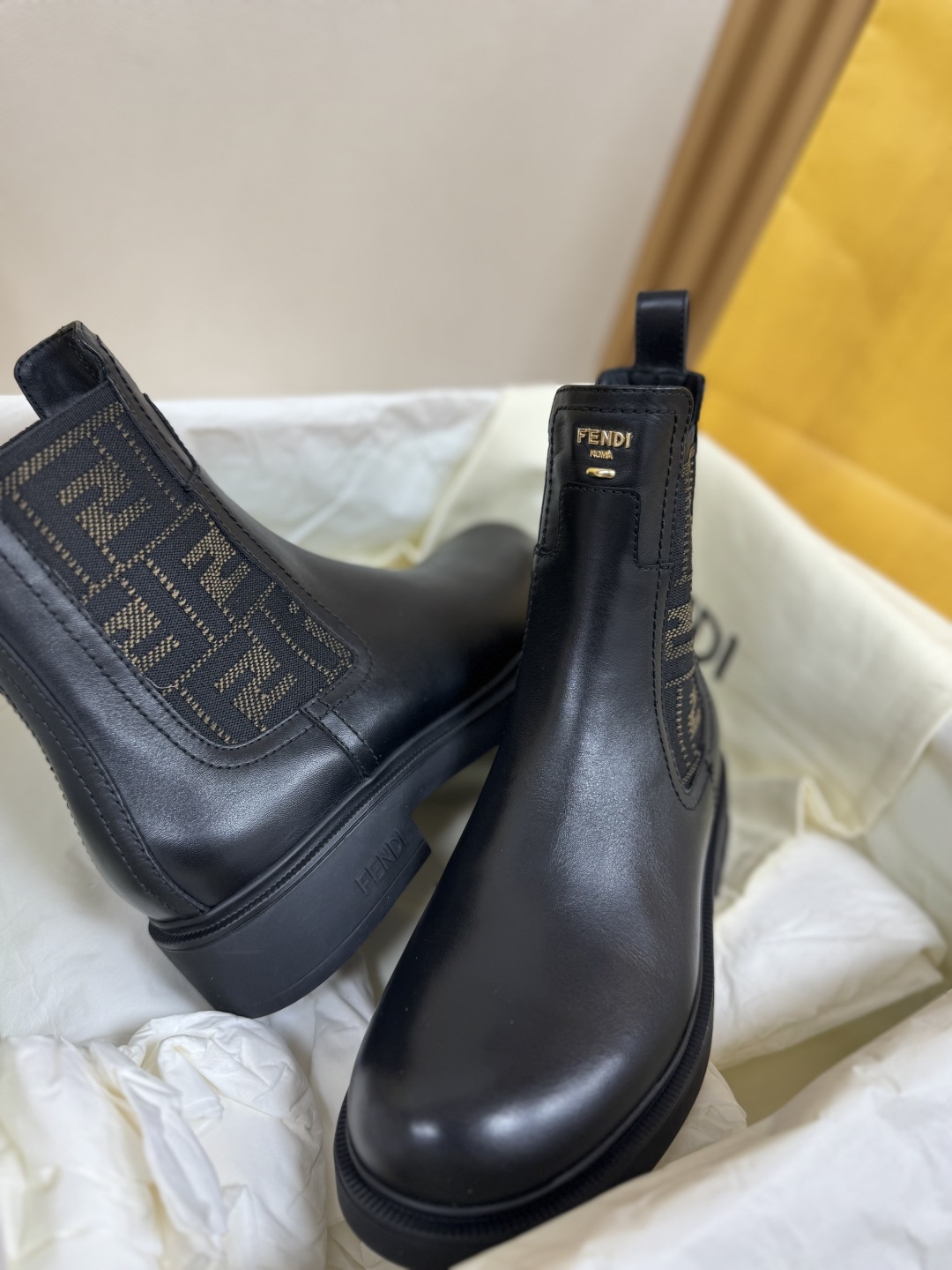 Fendi Boots 25ss(EU35-41)