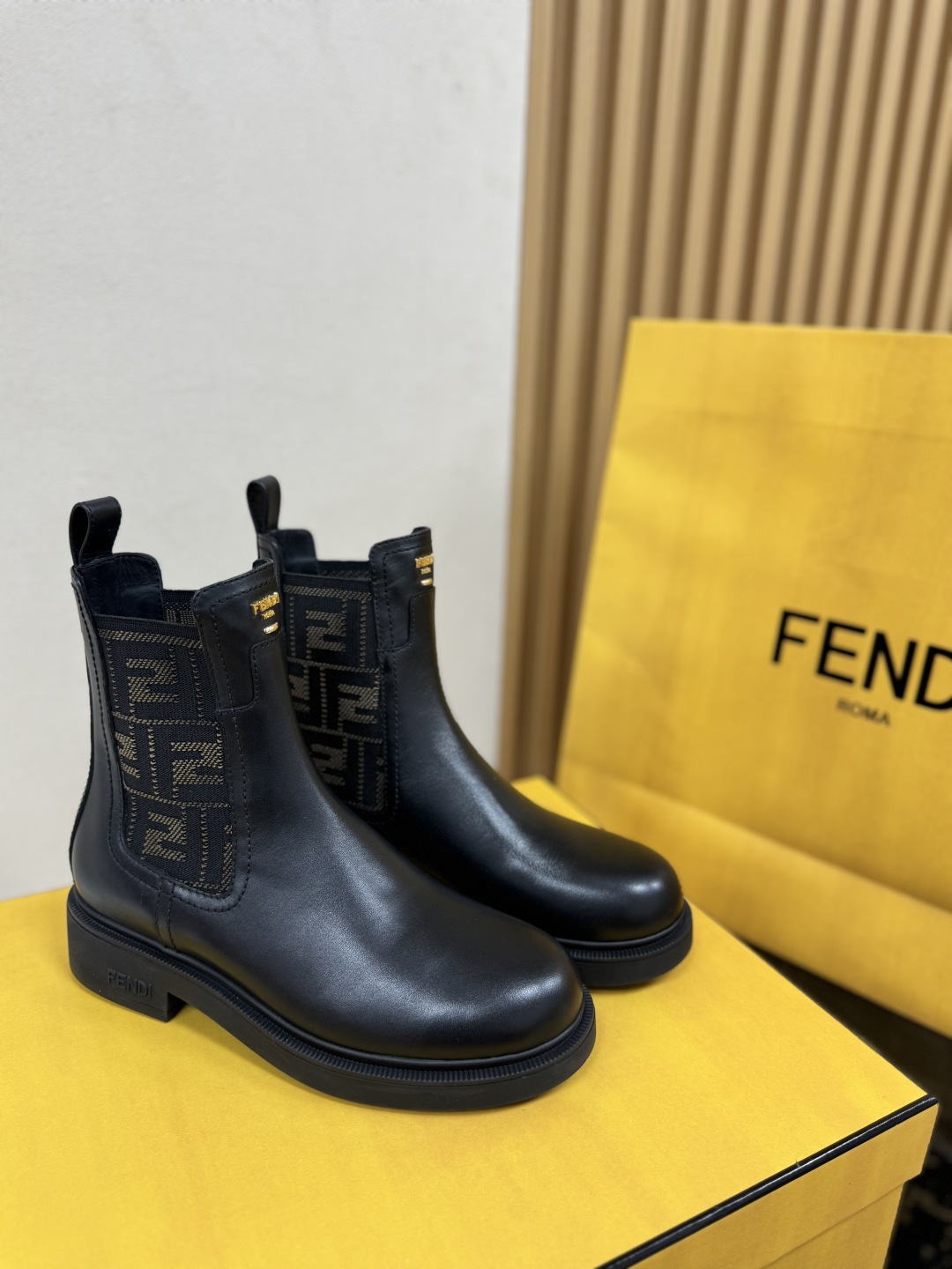 Fendi Boots 25ss(EU35-41)