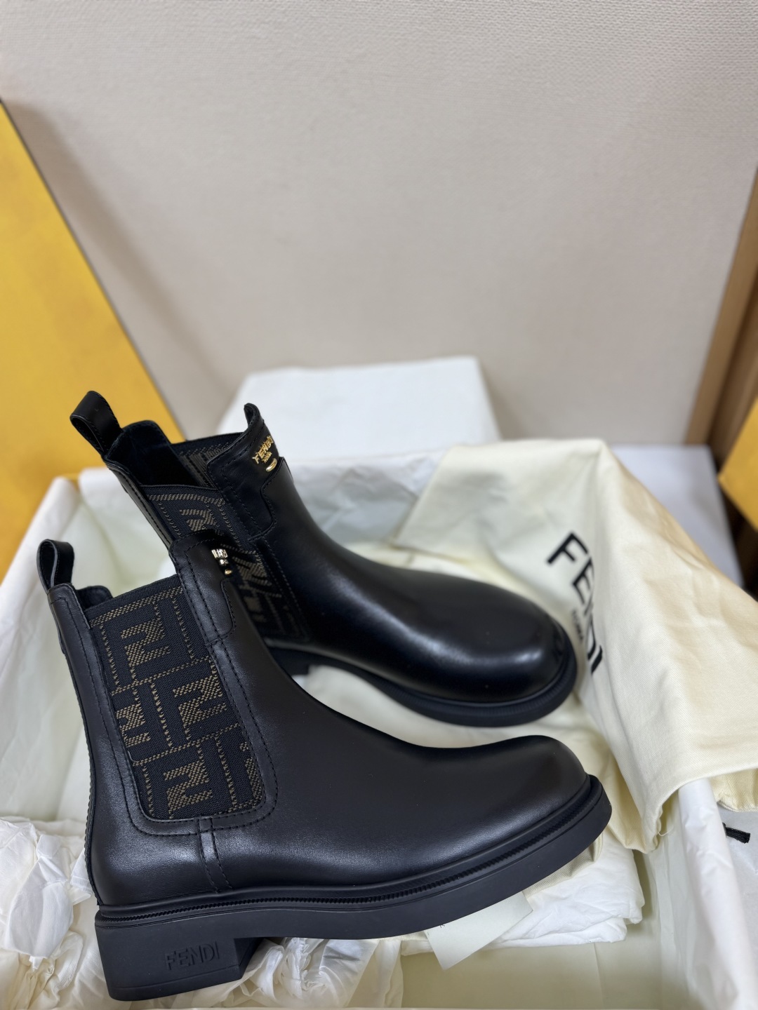 Fendi Boots 25ss(EU35-41)