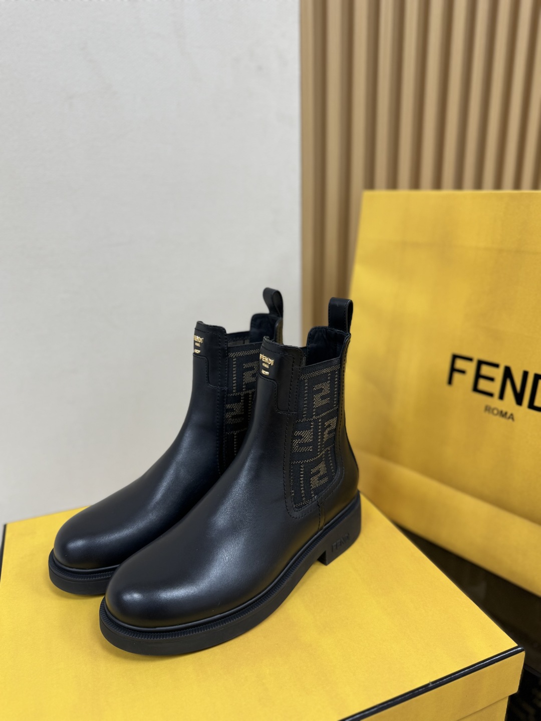 Fendi Boots 25ss(EU35-41)