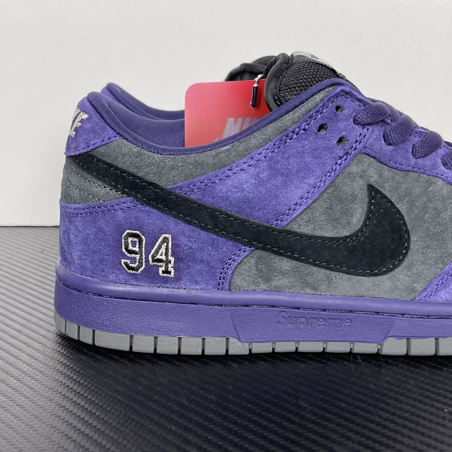 Supreme x Nk Dunk SB Dunk Low HQ8487-500