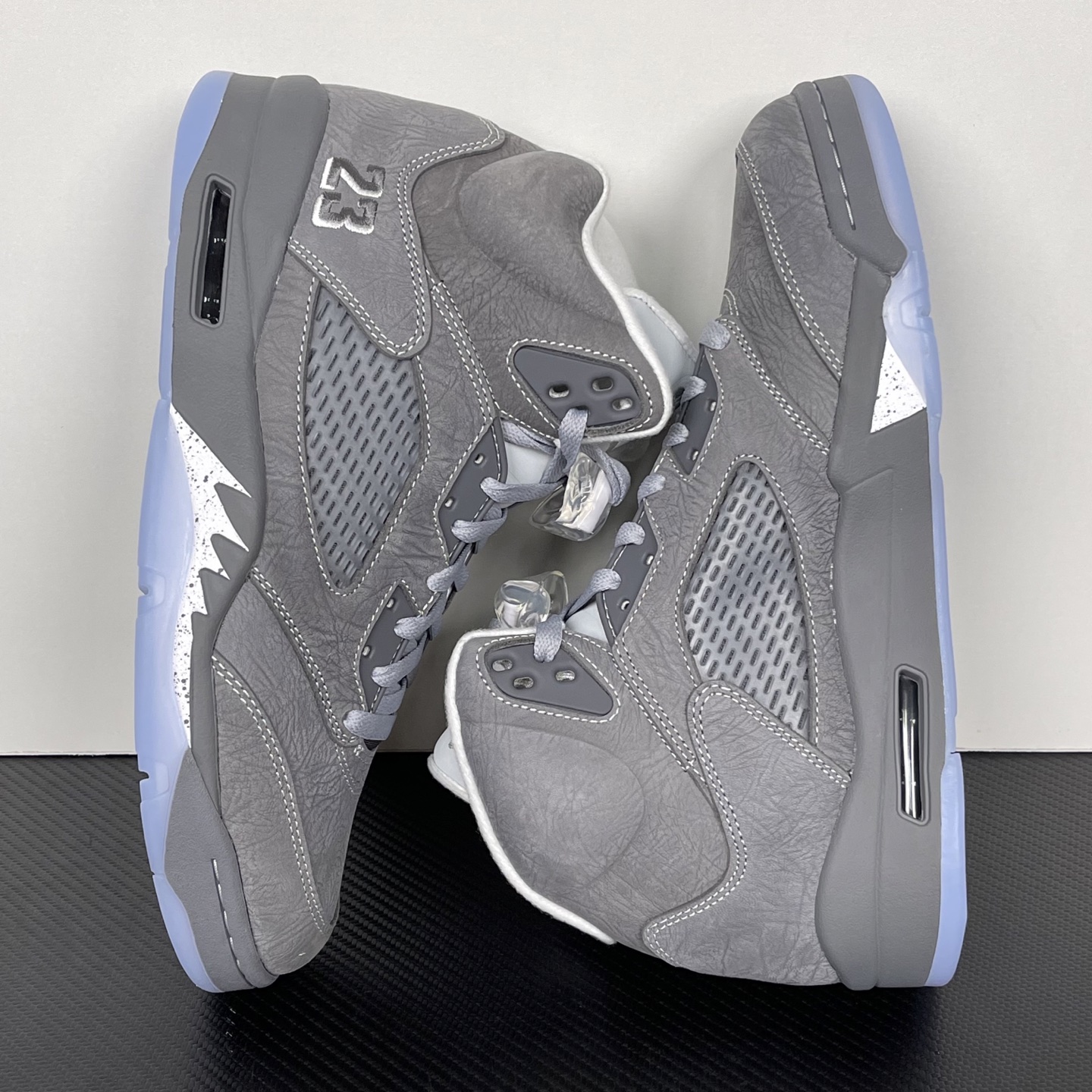 Air Jordan 5 Retro AJ5 DD0587-002