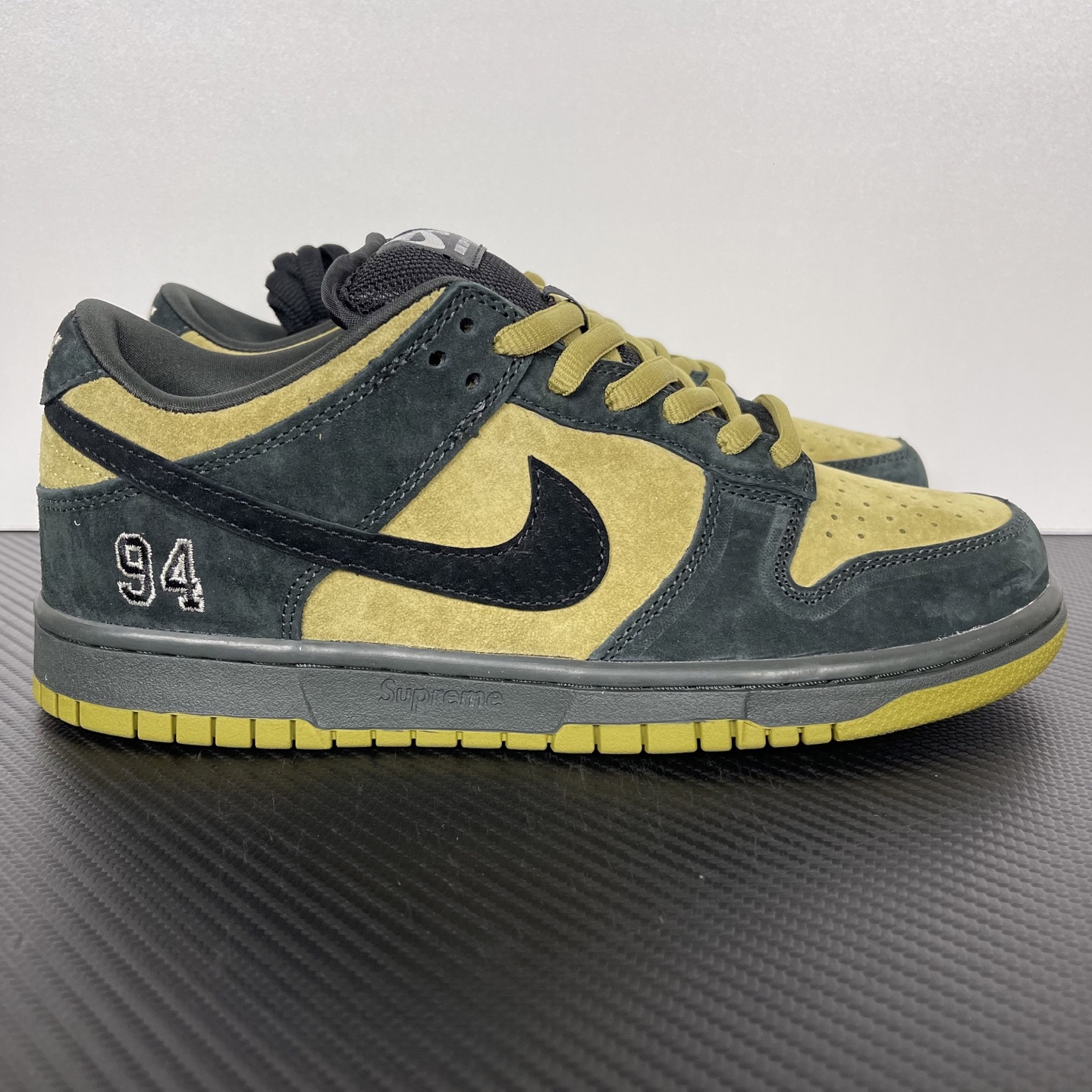 Supreme x Nk Dunk SB Dunk Low HQ8487-30