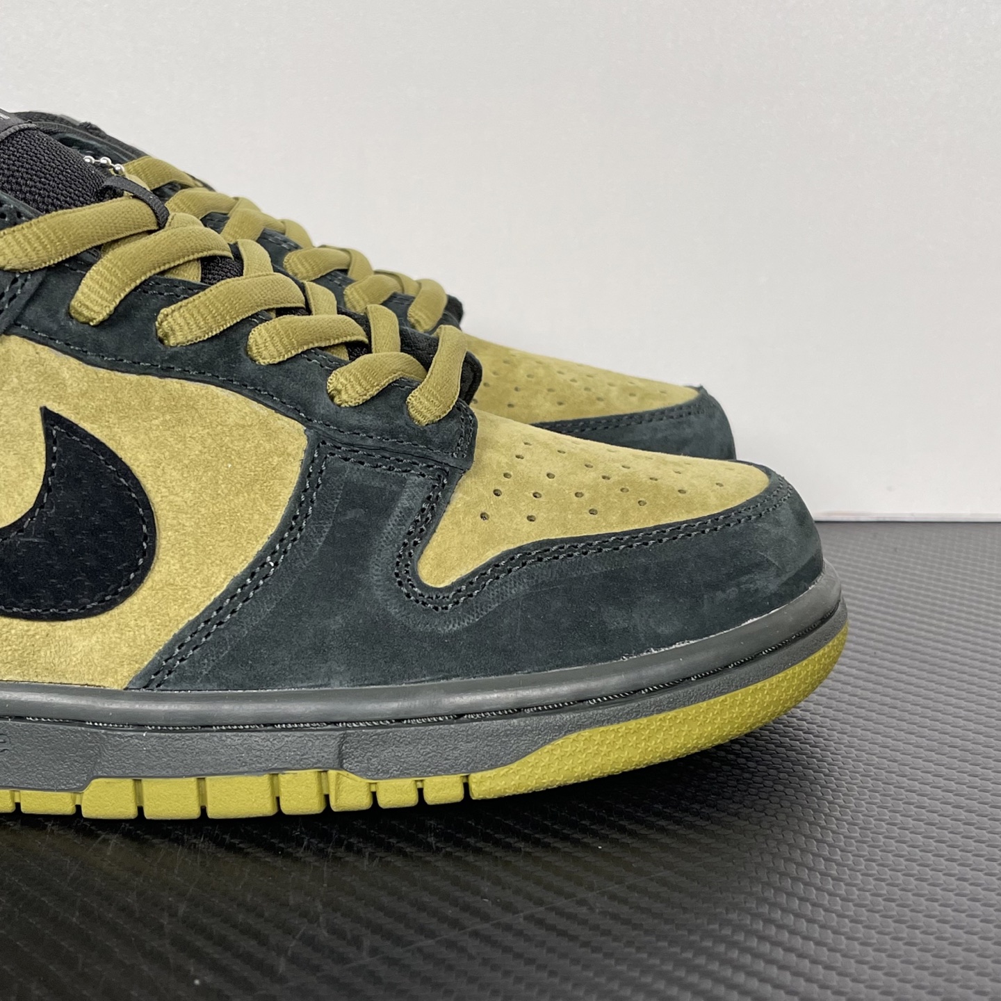 Supreme x Nk Dunk SB Dunk Low HQ8487-30