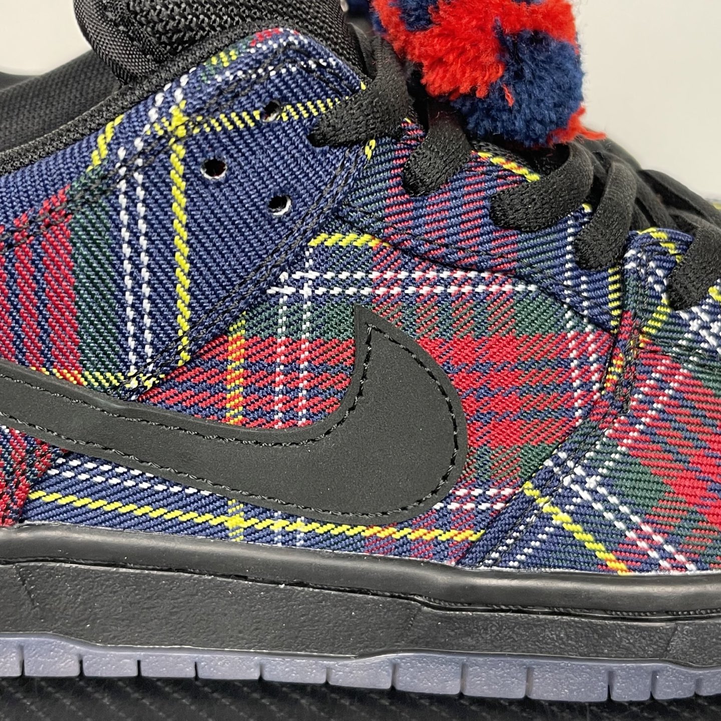 Nike SB Dunk Low ”Nardwuar II1493-600