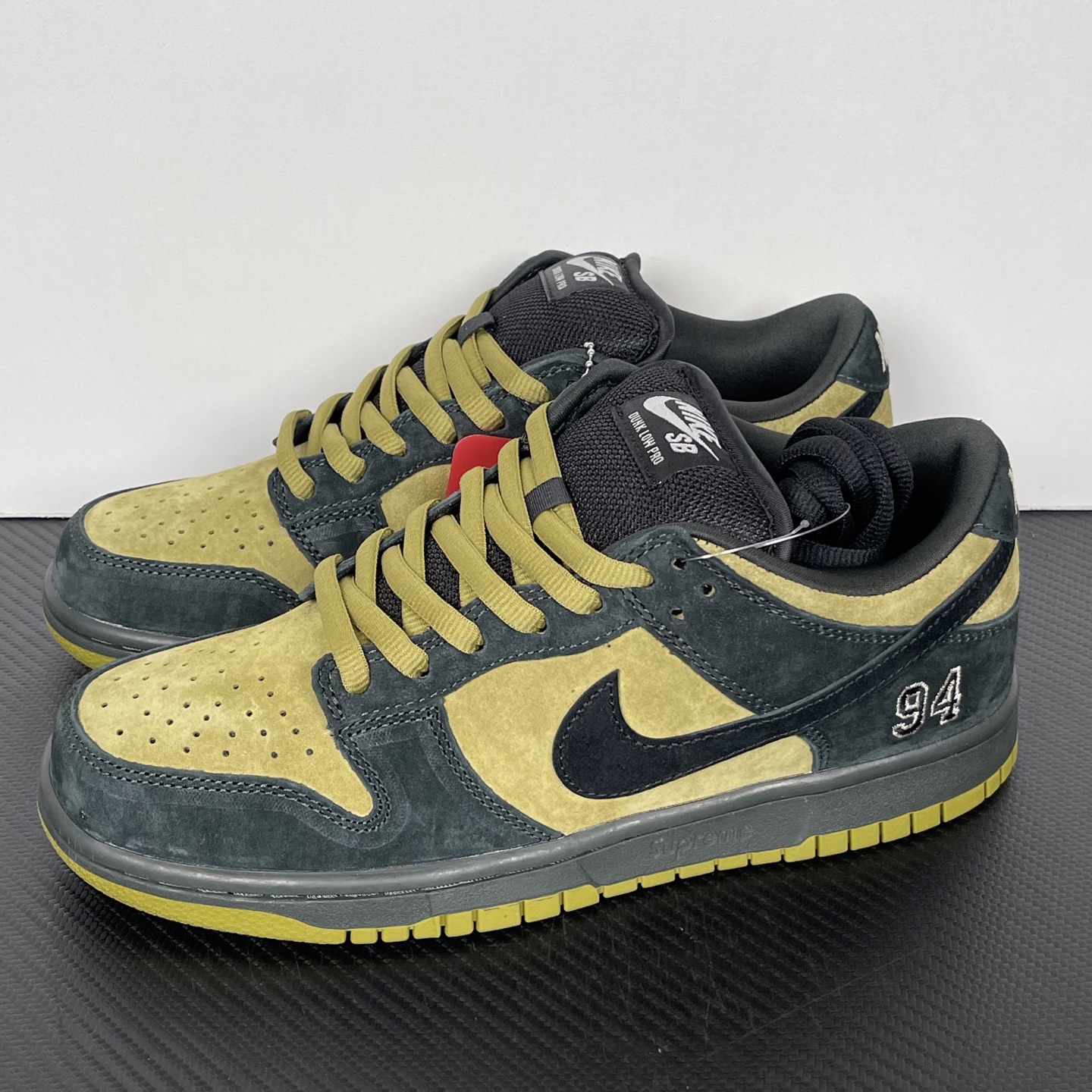 Supreme x Nk Dunk SB Dunk Low HQ8487-30