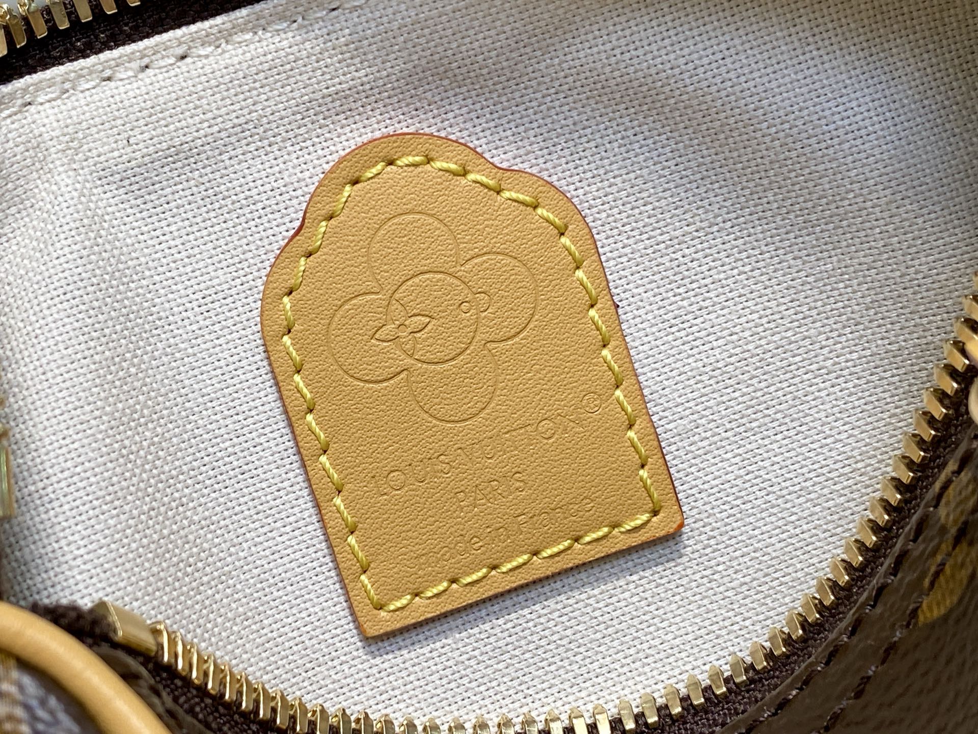 LV Nano Speedy(16x10x7.5CM)