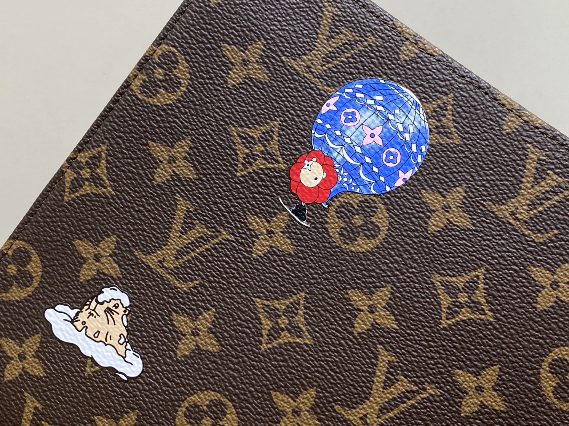 Louis Vuitton Trio Mon Monogram Pouch(20 x 5.5 x 25CM)